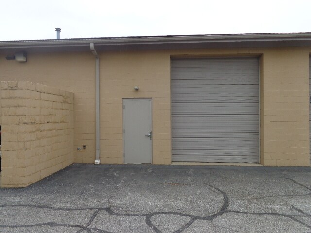 More Photos Of 10147 Royalton Rd, North Royalton Light Manufacturing For Lease