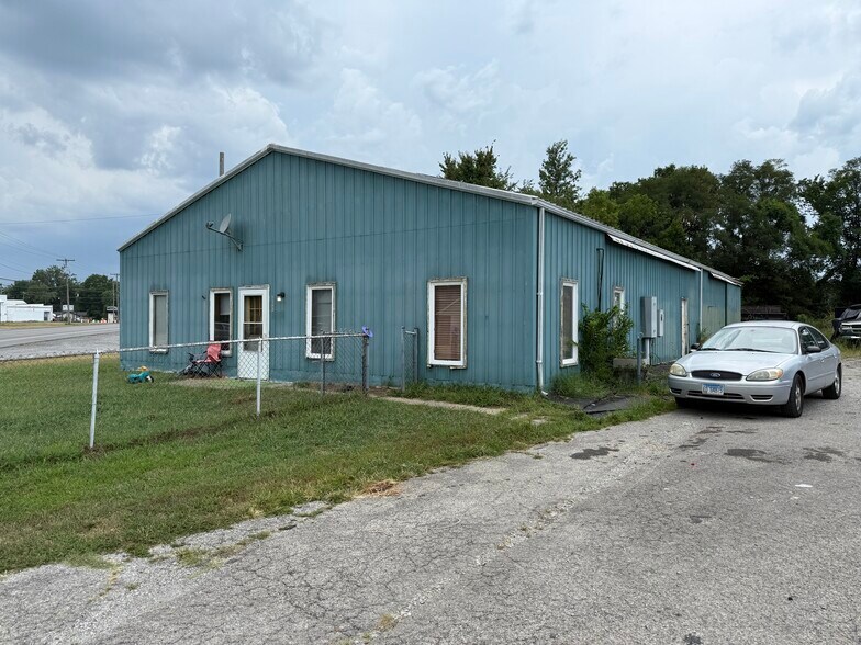 Primary Photo Of 1302 E Main St, Marion Warehouse For Sale