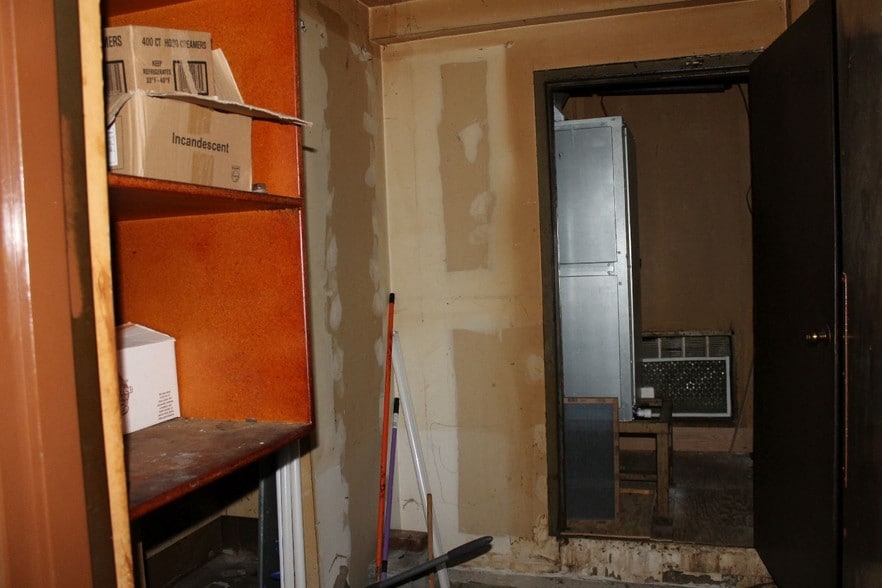 More Photos Of 2048 College Ave, Elmira Heights Restaurant For Sale