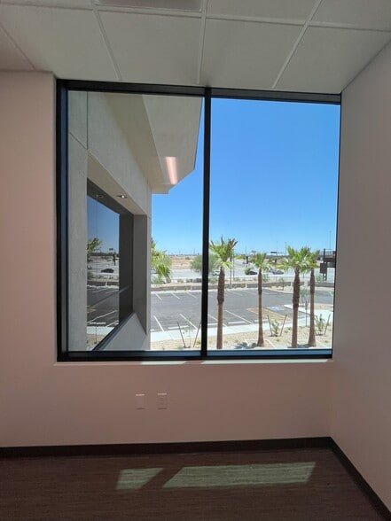 More Photos Of 1360 N Bullard Ave, Goodyear Office For Lease