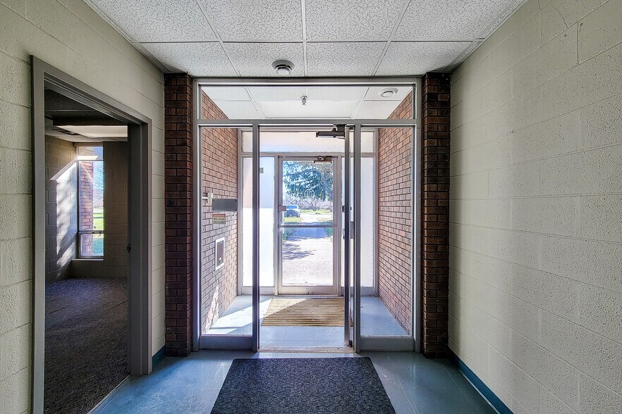 More Photos Of 620 Ireland Rd, Norfolk Manufacturing For Lease