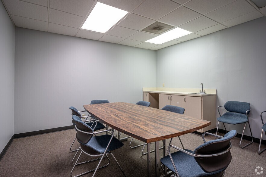 More Photos Of 4151 Southwest Fwy, Houston Office For Lease