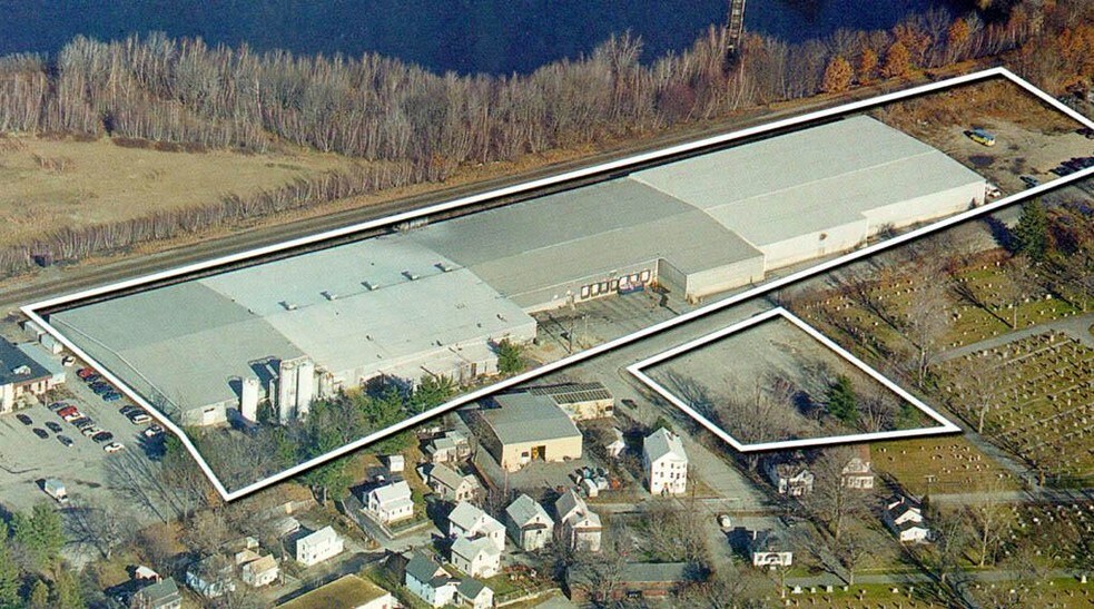 More Photos Of 60 Webster Pl, Worcester Distribution For Lease