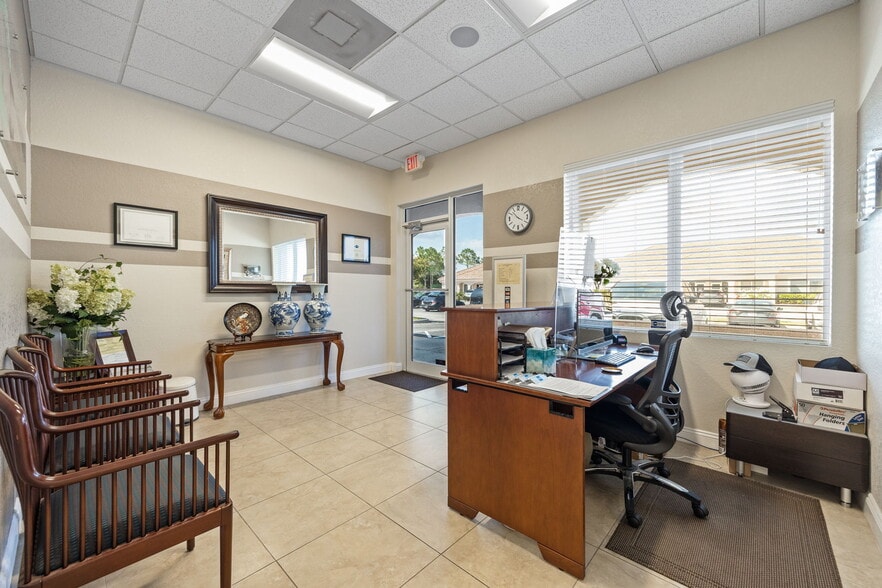 More Photos Of 4966-4968 Royal Gulf Cir, Fort Myers Medical For Sale