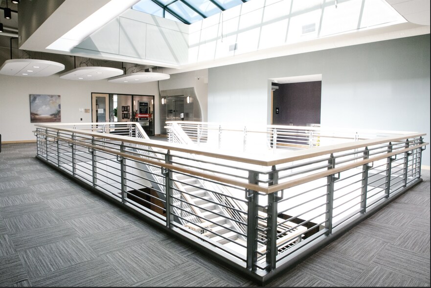 More Photos Of 32125 32nd Ave S, Federal Way Office For Sale