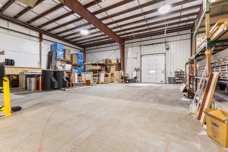 More Photos Of 5829 County Rd 41, Farmington Manufacturing For Lease