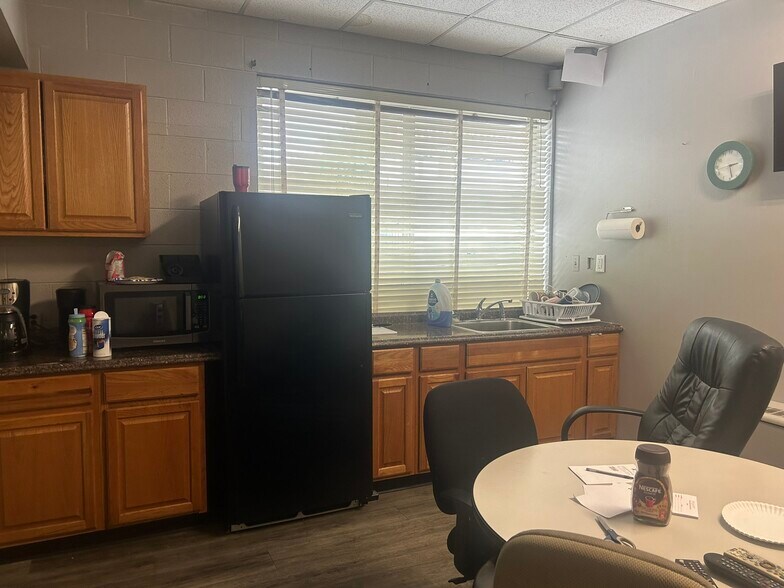 More Photos Of 1915-1919 E Colfax Ave, Denver Office For Sale