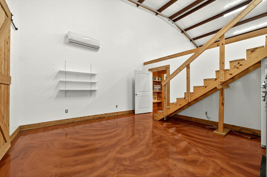 More Photos Of 4626 County Road 2200, Greenville Flex For Sale
