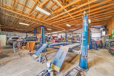 More Photos Of 10550 Brinkmeyer Rd, Needville Flex For Sale