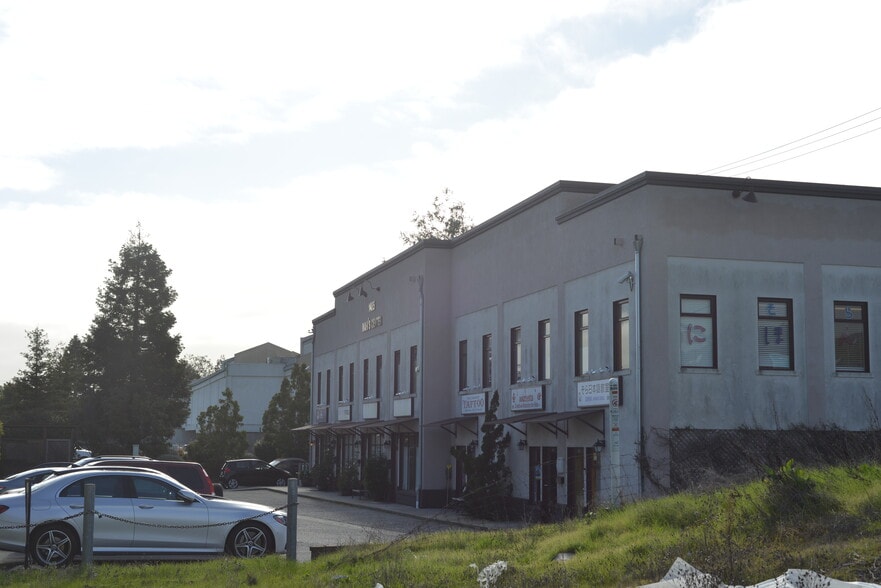 More Photos Of 1485-1495 El Camino Real, Belmont Storefront Retail Office For Lease