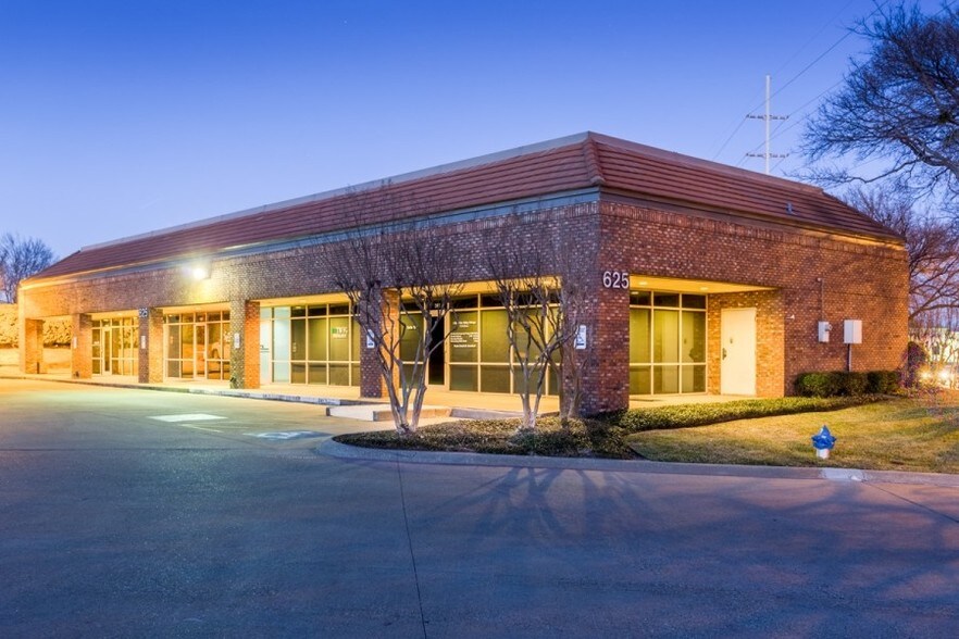 More Photos Of 625 W Centerville Rd, Garland Office For Sale