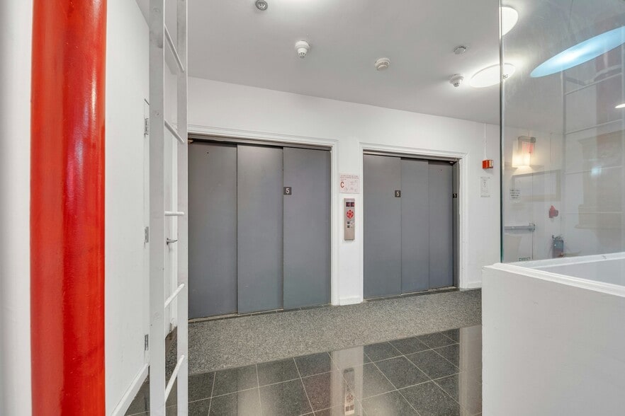 More Photos Of 535-547 W 45th St, New York Loft Creative Space For Lease