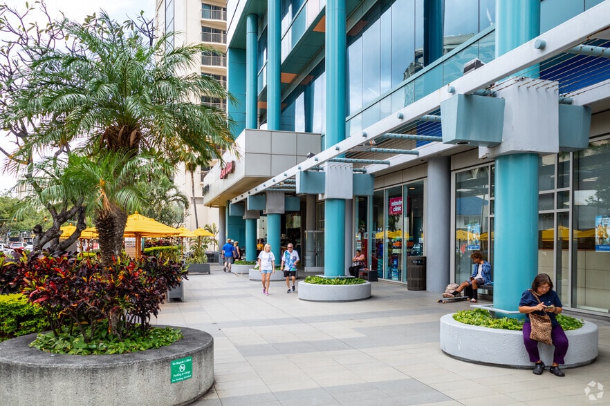 More Photos Of 2155 kalakaua Ave, Honolulu Office For Lease
