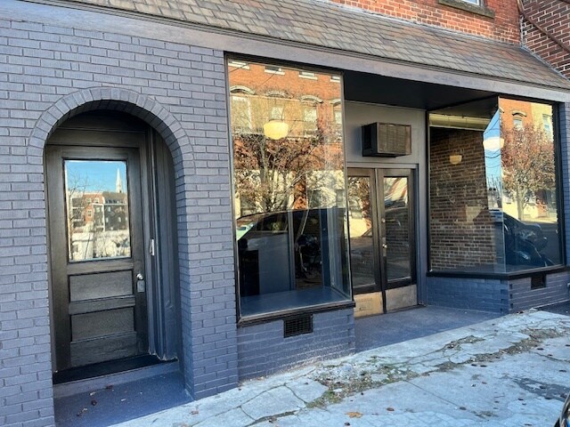 Primary Photo Of 10 Commerce St, Norwalk Storefront Retail Residential For Sale