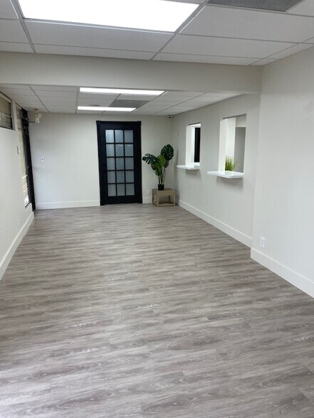 Primary Photo Of 4050 Sheridan St, Hollywood Medical For Lease