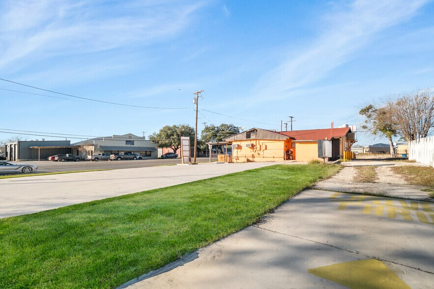 Primary Photo Of 1710 Second St, Pleasanton Restaurant For Sale