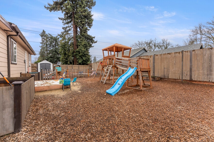 More Photos Of 2125 Coburg Rd, Eugene Healthcare For Sale