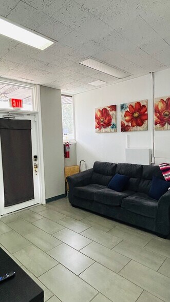 More Photos Of 302 S Collins St, Plant City General Retail For Sale