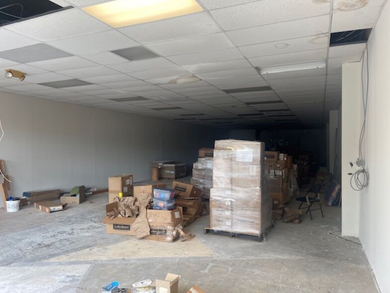 More Photos Of 104-106 North St, Auburn Freestanding For Lease