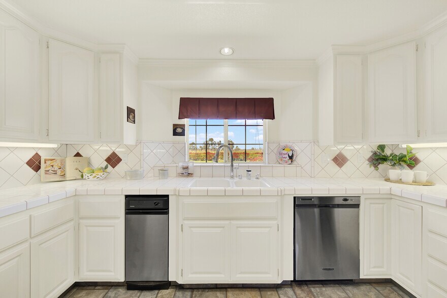 More Photos Of 5050 Melissa Ln, Vacaville Light Manufacturing For Sale