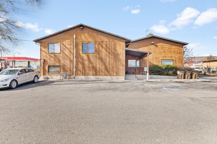 More Photos Of 255 S Main St, Richfield Office For Sale