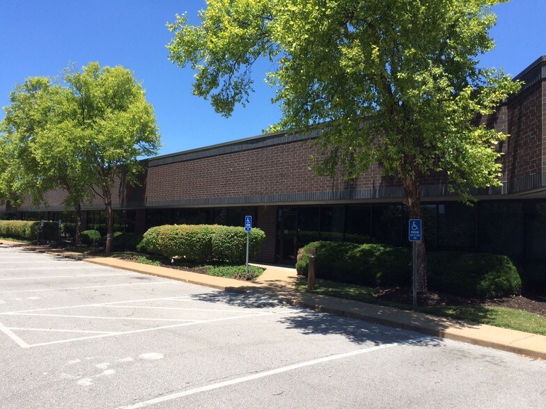 More Photos Of 1884 Lackland Hill Pky, Saint Louis Light Distribution For Lease