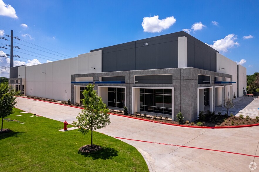 Primary Photo Of 2125 Bardin Rd, Grand Prairie Distribution For Lease