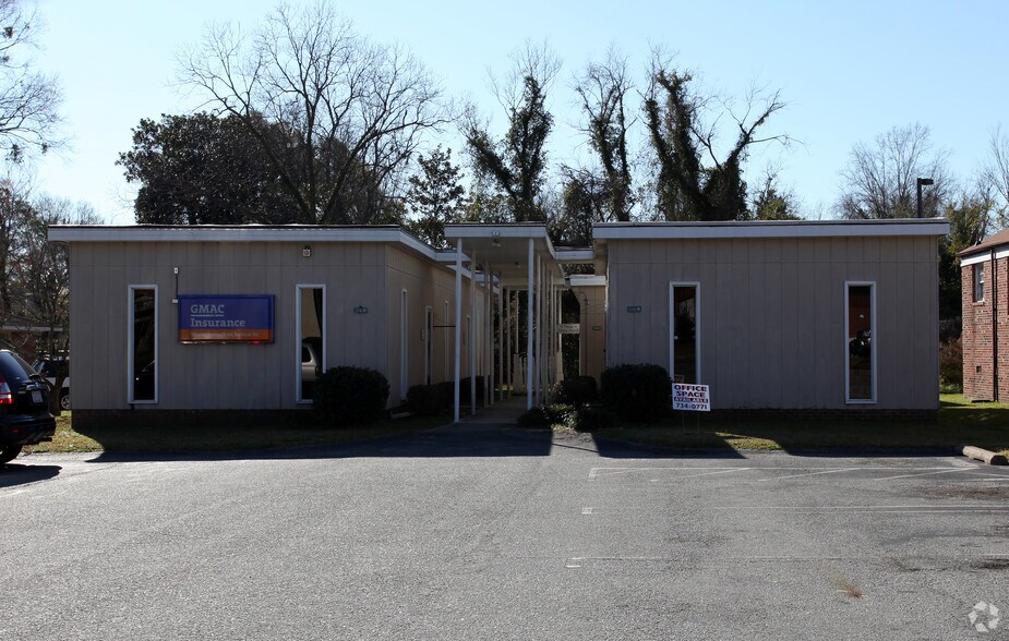 Primary Photo Of 314 E Walnut St, Goldsboro Medical For Lease