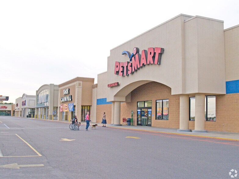 Primary Photo Of 2671 S Macarthur Dr, Alexandria Unknown For Lease