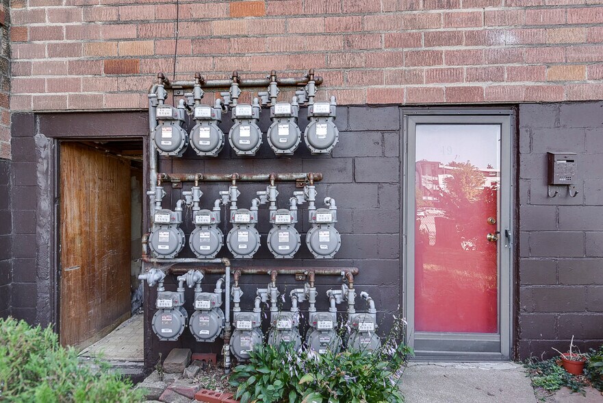 More Photos Of 816 N 36th St, Omaha Apartments For Sale