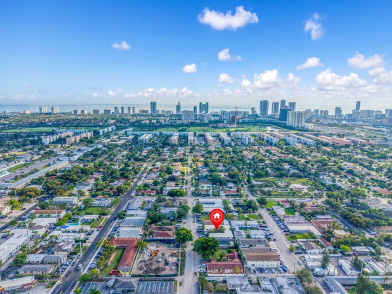 More Photos Of 700 NE 6th St, Hallandale Beach Apartments For Sale