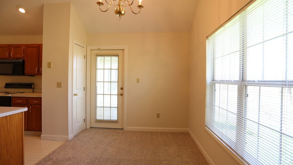 More Photos Of 210 Retreat Ln, Westerville Apartments For Sale