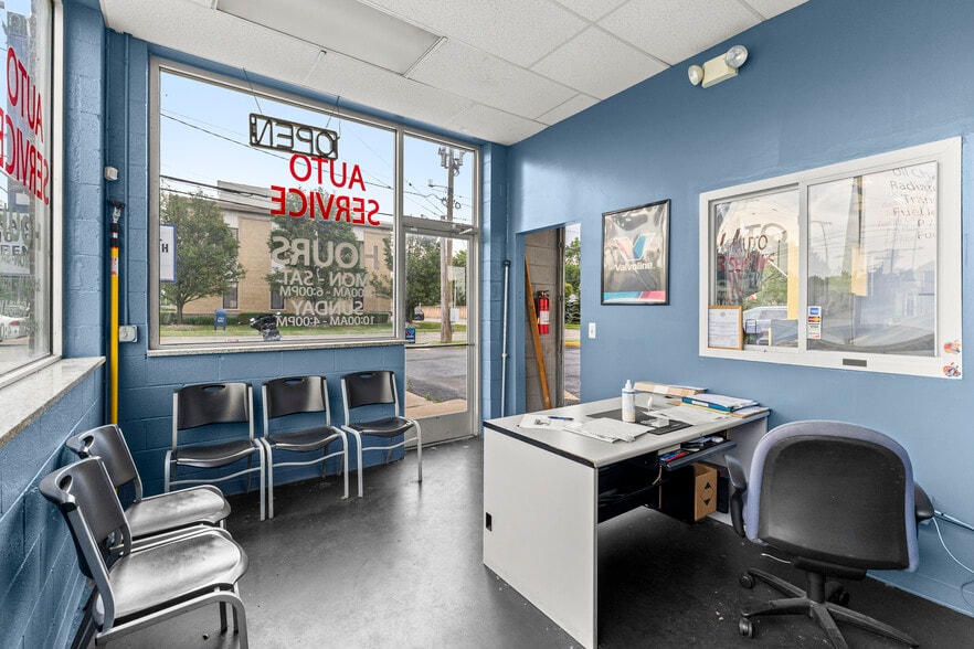 More Photos Of 8332 E 12 Mile Rd, Warren Service Station For Sale