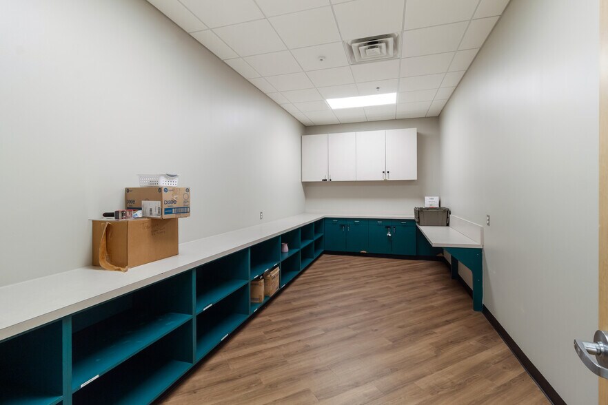 More Photos Of 3101 University Dr E, Bryan Loft Creative Space For Sale