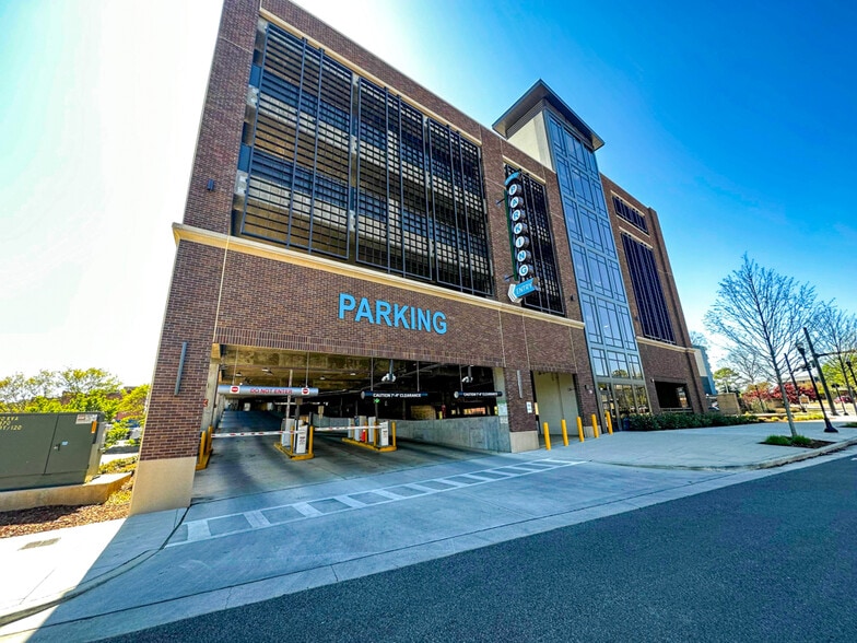 More Photos Of Greene St NE & Holmes Ave NE, Huntsville Parking Garage For Lease