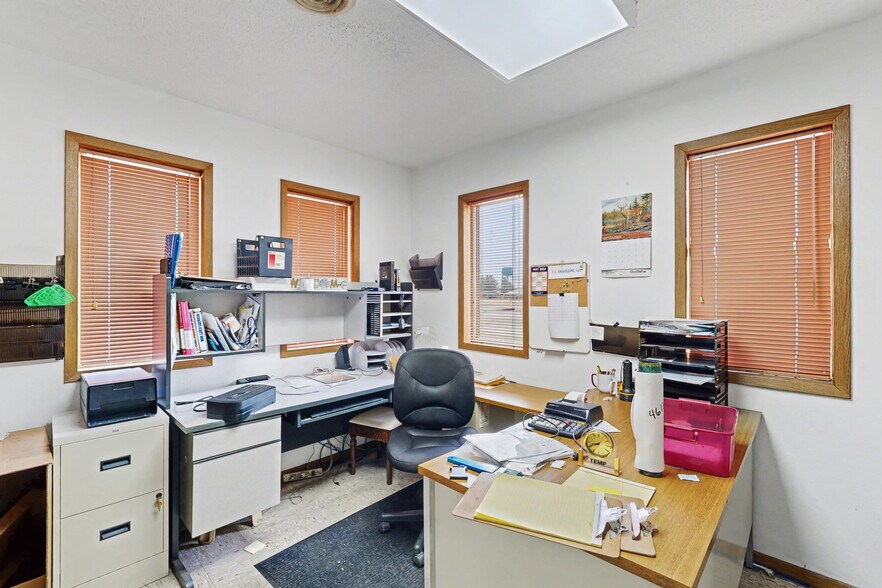 More Photos Of 777 Weaver Blvd, Wapello Industrial For Sale