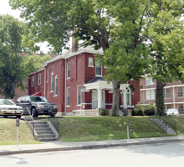 More Photos Of 1915 Adelicia St, Nashville Office For Lease