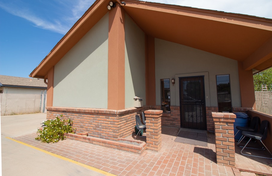 More Photos Of 517 S Lebaron St, Mesa Warehouse For Lease