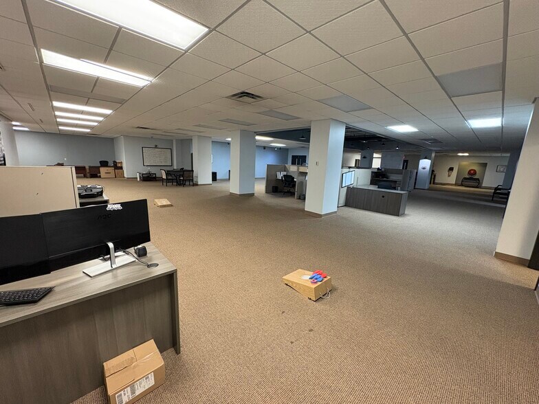 More Photos Of 1201 Cumberland Ave, West Lafayette Office For Lease