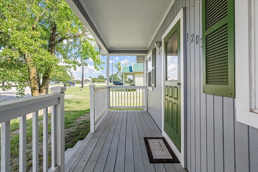 More Photos Of 1201 & 1203 SW I street St, Bentonville Flex For Sale