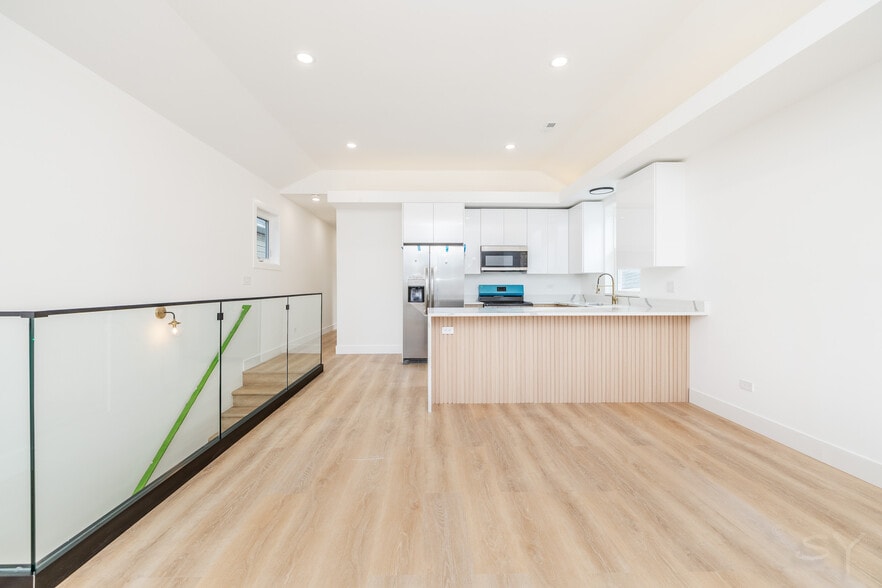 More Photos Of 2655 W 21st St, Chicago Apartments For Sale