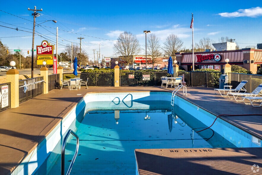 More Photos Of 10002 S Main St, Archdale Hotel For Sale