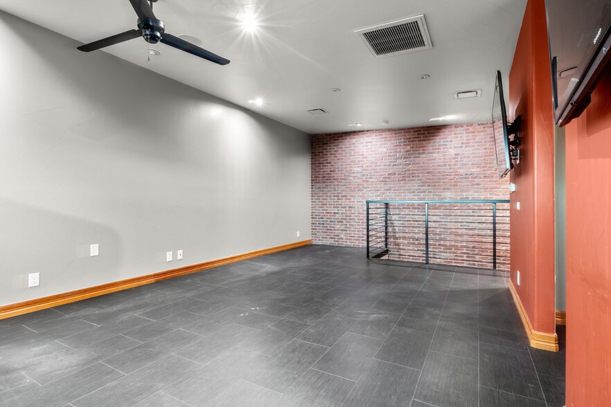 More Photos Of 738 Castleton Rd, Castle Rock Warehouse For Lease