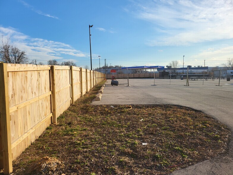 More Photos Of 7021 Global Dr, Louisville Land For Sale