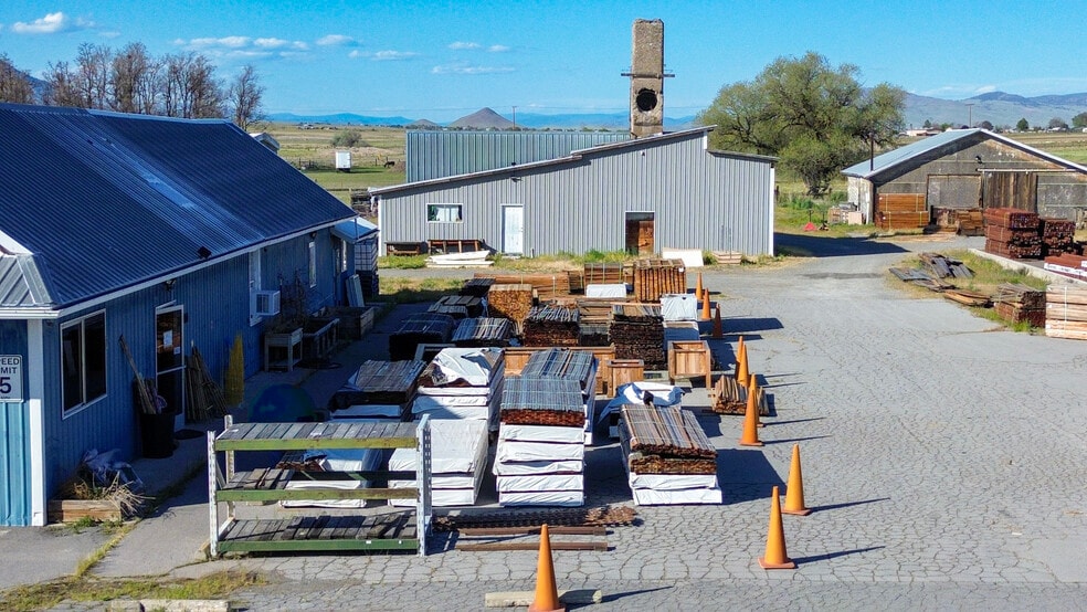 More Photos Of 451 N 11th St, Montague Warehouse For Sale