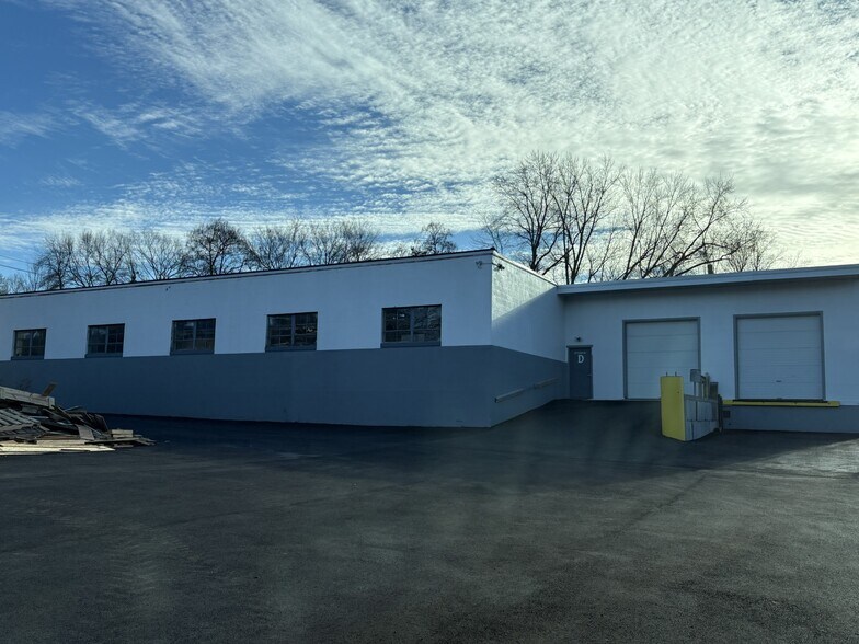 More Photos Of 763 Hanover Rd, Meriden General Retail For Sale