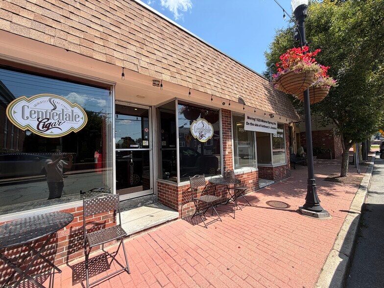 More Photos Of 2003 Smith St, North Providence Storefront For Lease