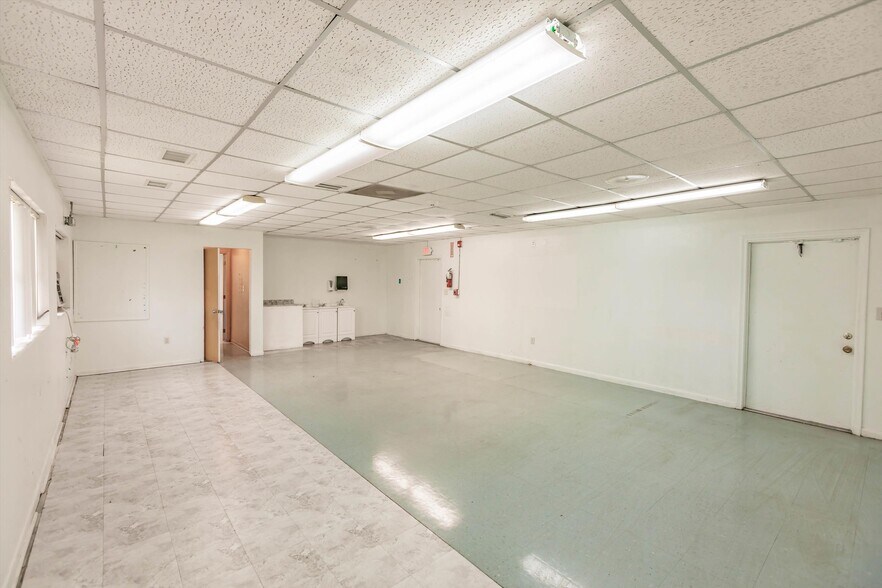 More Photos Of 601 W Canal St N, Belle Glade Daycare Center For Sale