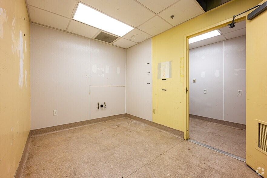 More Photos Of 10514 Highway 49, Gulfport Unknown For Sale