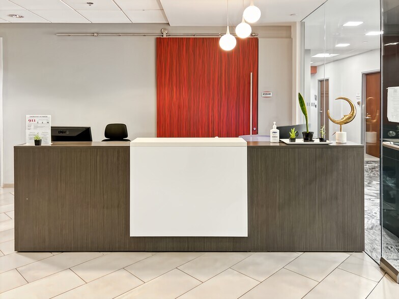 More Photos Of 9920 Pacific Heights Blvd, San Diego Coworking Space